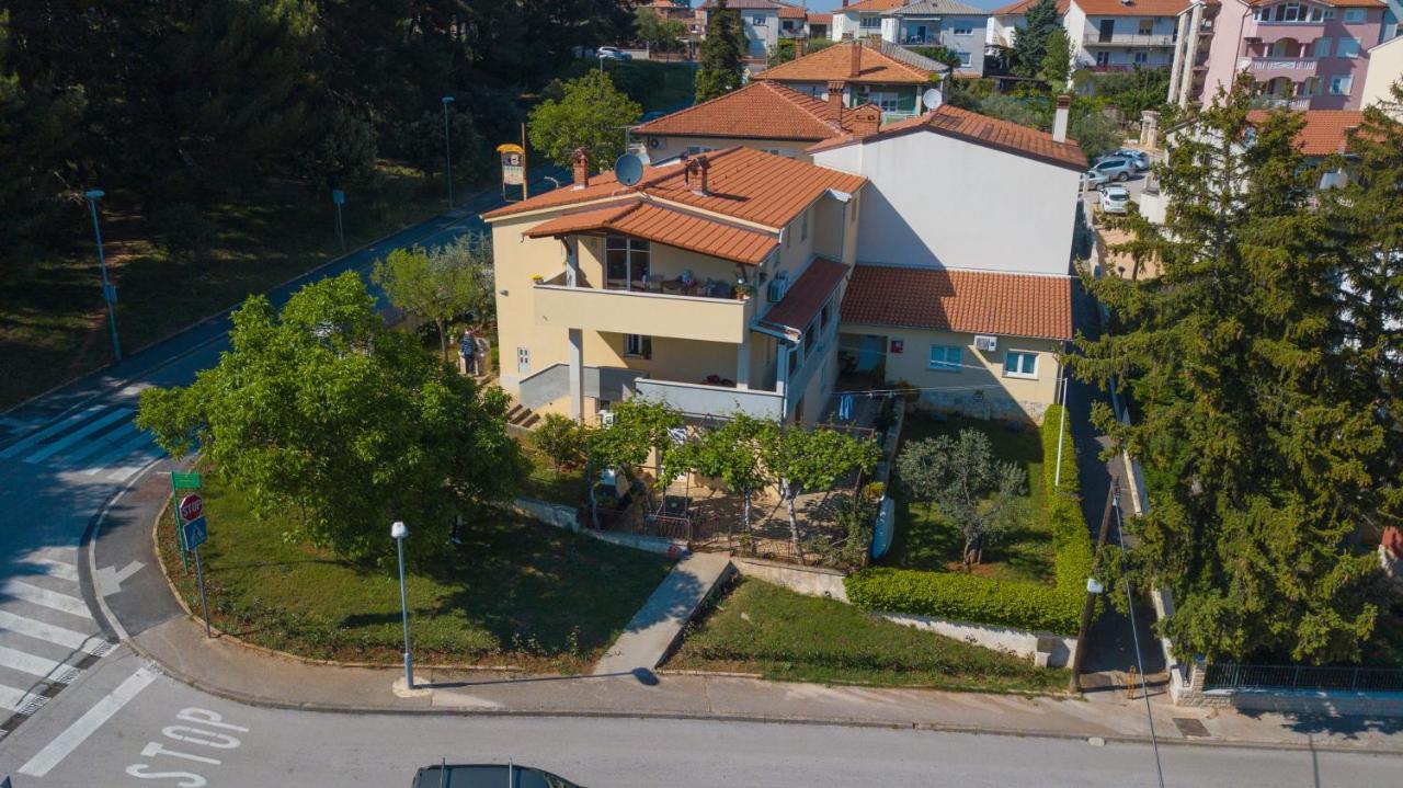 Apartment Mir Pula Buitenkant foto
