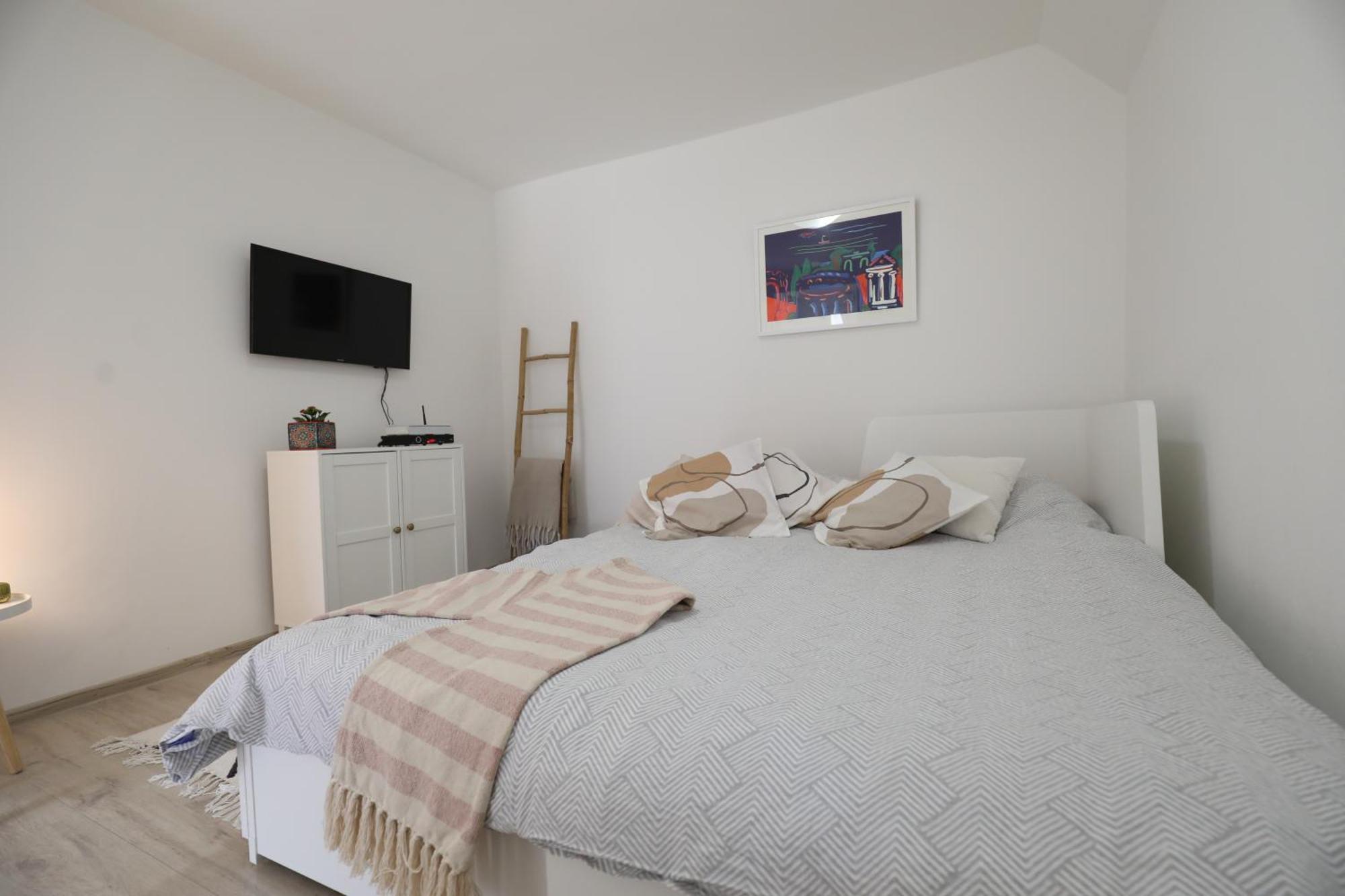 Apartment Mir Pula Buitenkant foto
