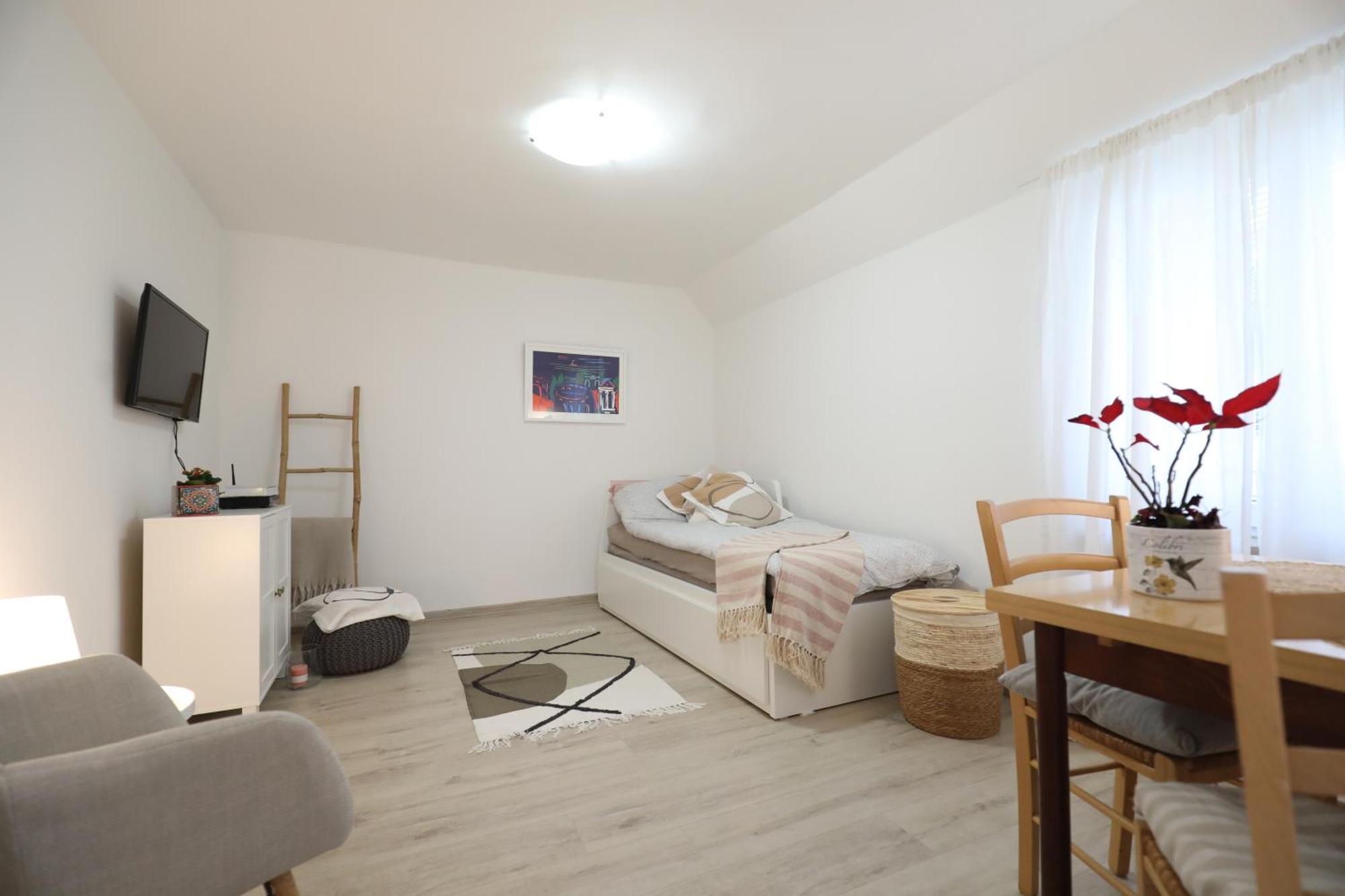 Apartment Mir Pula Buitenkant foto